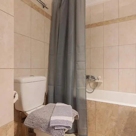 Modern Studio In Apartment Athens