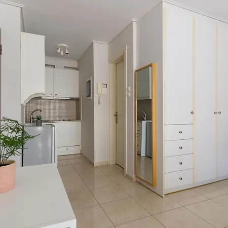 Modern Studio In Apartment
